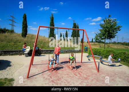 Essen, Nordrhein-Westfalen, Ruhrgebiet, Deutschland, Krupp-Park, Stadtentwicklung Projekt Krupp-Guertel in der westlichen Viertel von Essen, hier das Kind Stockfoto