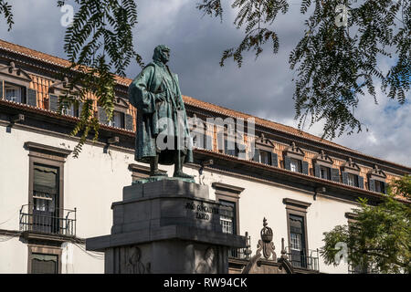 Statue des Seefahrers João Gonçalves Zarco, Funchal, Madeira, Portugal, Europa | Statue von João Gonçalves Zarco, Funchal, Madeira, Portugal, Europa Stockfoto