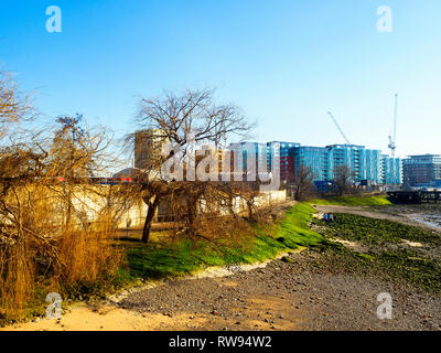 Modernes Apartment Gebäude in Enderby Wharf, Greenwich - South East London, England Stockfoto