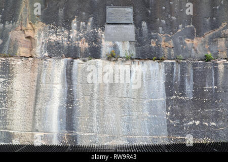 Gedenktafeln zur Erinnerung an die New South Wales Kontingent für die soudan Krieg, die an den Liegeplätzen an der nordöstlichen Seite von Circular Quay im Jahre 1885 in Angriff genommen. Stockfoto