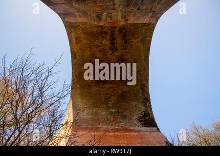 Eynsford Viadukt, viktorianische Backsteingebäude Eisenbahnbrücke in Kent, Großbritannien Stockfoto