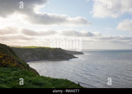 Küste bei Port Mulgrave auf dem Cleveland Way, North Yorkshire, England. Stockfoto