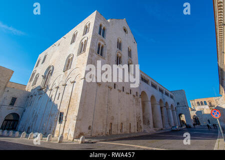 Bari, Apulien, Italien - die Basilika von St. Nicholas (San Nicola in Bari, Römisch-katholische Kirche in der Region Apulien Stockfoto