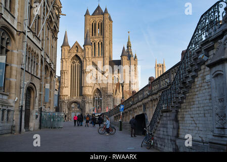 GENT, Belgien - 17. FEBRUAR 2019: Blick auf die Kirche des Hl. Nikolaus Stockfoto