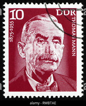 Ddr - ca. 1975: einen Stempel in der DDR gedruckt zeigt Thomas Mann, Autor, Schriftsteller, Essayist, ca. 1975 Stockfoto