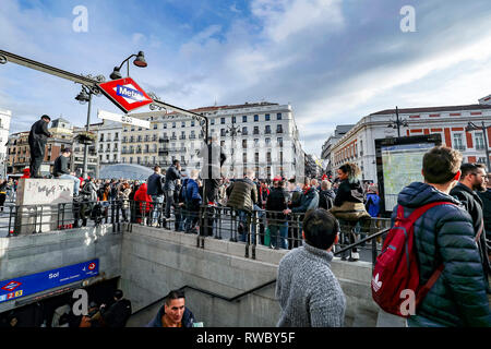 Madrid, Spanien. 05 Mär, 2019. MADRID - 05-03-2019, Real Madrid - Ajax, Champions League Saison 2018/2019, Anhänger von Ajax im Zentrum von Madrid. Credit: Pro Schüsse/Alamy leben Nachrichten Stockfoto