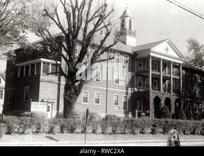 Davenport, Iowa, USA. 12 Dez, 2013. St. Luke's Krankenschwestern Home. Credit: Viererkabel-Stadt setzt Zeit Archiv/Viererkabel - Zeiten/ZUMA Draht/Alamy leben Nachrichten Stockfoto