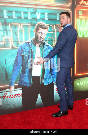 Los Angeles, Ca, USA. 5 Mär, 2019. Pablo Schreiber, bei der Premiere der Saison STARZ "American Gods" 2 Am Theater im Ace Hotel in Los Angeles, Kalifornien am März 5, 2019. Credit: Faye Sadou/Medien Punch/Alamy leben Nachrichten Stockfoto