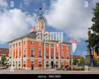 Das barocke Rathaus von Templin, einer kleinen Stadt in der Uckermark in Deutschland Stockfoto