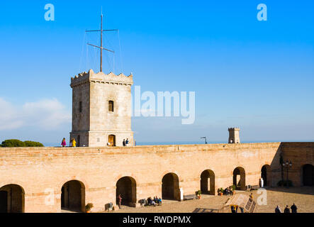 Barcelona, Spanien - Januar 21, 2019: Blick von Castillo de Montjuic auf dem Berg Montjuic in Barcelona, Spanien Stockfoto