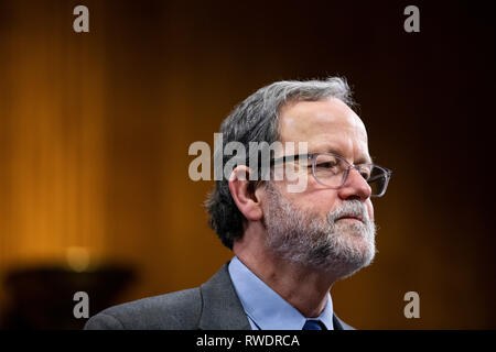 Congressional Budget Office Direktor Keith Hall kommt, bevor der Aussage vor dem Senat Haushaltsausschuss auf dem Capitol Hill in Washington, DC am 29. Januar 2019. Stockfoto