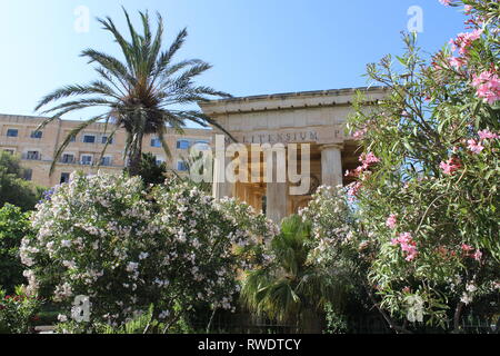 Denkmal für Sir Alexander Ball, Lower Barrakka Gardens, Valletta, Malta Stockfoto