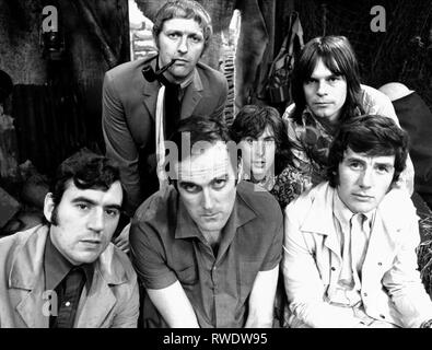 CHAPMAN, Leerlauf, Gilliam, Jones, CLEESE, PALIN, MONTY PYTHON'S FLYING CIRCUS, 1969 Stockfoto