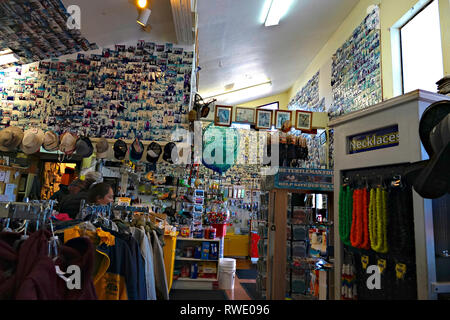 20 Februar, 2019 Capitola, CA, USA Innere Capitola Boot & Köder der berühmten Angeln Einzelhandelsgeschäft auf Capitola Pier - mit der berühmten collecti Stockfoto