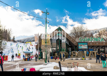 Zakopane, Poland-February 22, 2019. der Seilbahn von Zakopane Gubalowka zu montieren. Station der Standseilbahn auf den Gipfel des Gubalowka, im Jahre 1938 erbaut. Stockfoto