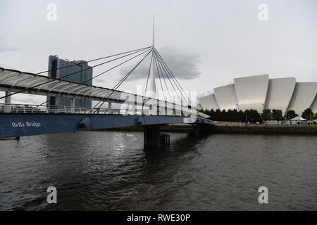 Bell's Bridge, Brücke überspannt den Fluss Clyde in Glasgow. Stockfoto