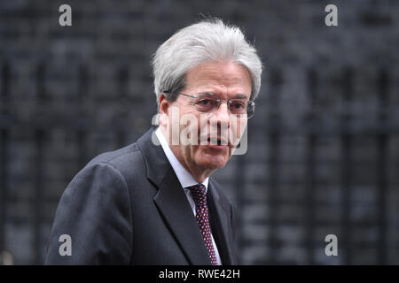 Der ehemalige italienische Ministerpräsident Paolo Gentiloni in Downing Street, London. Stockfoto