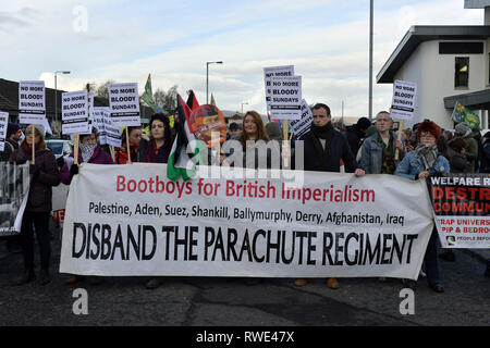 Demonstranten nehmen Teil an der 47th Bloody Sunday Mahngang in Londonderry, am Sonntag, den 27. Januar 2019. Credit: George Sweeney/Alamy Stockfoto