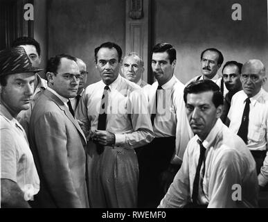 Wärter, BINNS, Marschall, FIEDLER, FONDA, BEGLEY, WEBBER, KLUGMAN, VOSKOVEC, Balsam, SWEENEY, 12 Angry Men, 1957 Stockfoto