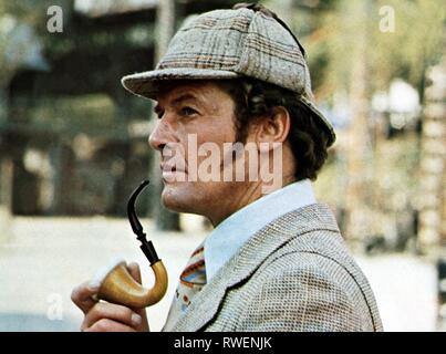 ROGER MOORE, SHERLOCK HOLMES IN NEW YORK, 1976 Stockfoto