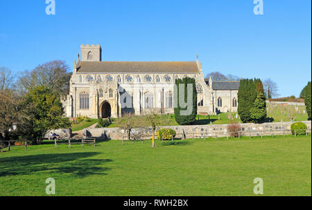 Ein Blick auf die Pfarrkirche St. Margaret in North Norfolk an cley-next-the-Sea, Norfolk, England, Vereinigtes Königreich, Europa. Stockfoto