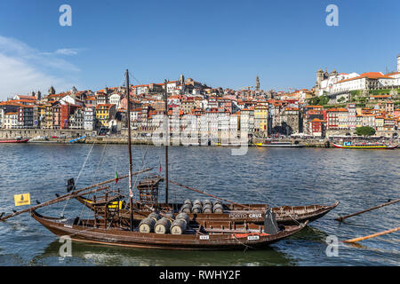 Blick über den Fluss Douro Riberia in Porto, Portugal Stockfoto