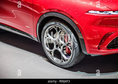 Alfa Romeo Tonale Plug In Hybrid Suv Wurde W 228 Hrend Der