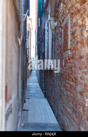 Gasse in Venedig Stockfoto
