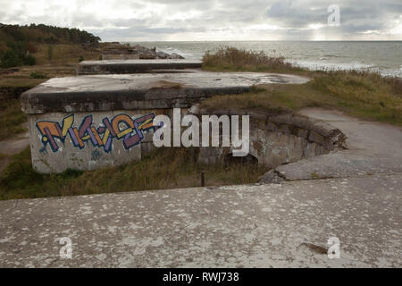 Abgebrochene Ostseeküste Befestigungsanlagen aus der ehemaligen sowjetischen Militärbasis, Liepaja, Karosta, Lettland Stockfoto