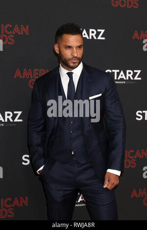 Los Angeles, CA, USA. 5 Mär, 2019. LOS ANGELES - MAR 5: Ricky Whittle an der ''American Gods'' Saison 2 Premiere am Theater im Ace Hotel am 5. März 2019 in Los Angeles, CA Credit: Kay Blake/ZUMA Draht/Alamy leben Nachrichten Stockfoto