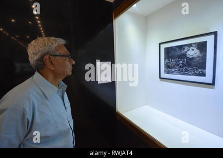 Kolkata, Indien. 6 Mär, 2019. Eine fotografische Ausstellung in der indischen Museum als Teil der sieben Tag lang statt "Kolkata Fotos International Festival (KIPF) 2019' von mehr als 250 Fotografen arbeiten aus über 40 Ländern, die ab dem 28. Februar, um die Zehn iconic Veranstaltungsorte in Kalkutta bis 6. März, 2019 begonnen wurde, wurde er von einem Kalkutta gegründete private Galerie organisiert. Credit: Biswarup Ganguly/Alamy leben Nachrichten Stockfoto