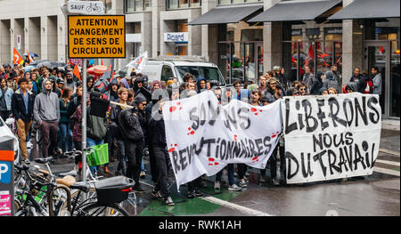Straßburg, Frankreich - 12.September 2017: breites Bild der Masse an Französischen landesweiten Tag des Protestes gegen die Reform des Arbeitsmarkts von Emmanuel Längestrich Regierung vorgeschlagen, Stockfoto