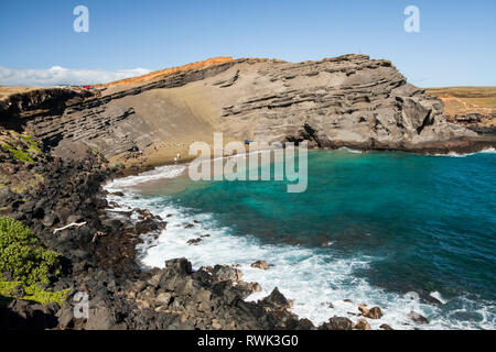 Papakolea Beach, auch als "Green Sand Beach bekannt, in der Nähe der South Point, Bezirk von Fe; Insel von Hawaii, Hawaii, Vereinigte Staaten von Amerika Stockfoto