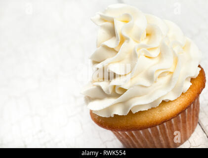 Gourmet Vanilla Cupcake mit buttercream Vereisung Stockfoto