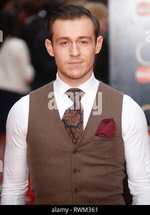 Apr 12, 2015 - London, England, UK-Olivier Awards 2015, das Royal Opera House, Covent Garden - Roter Teppich Ankünfte Foto zeigt: Gast Stockfoto