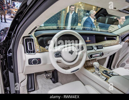 Aurus Senat, Russische Luxuslimousine, führt auch der russische Präsident Wladimir Putin, während der 2019 Genfer Automobilsalon Sh vorgelegt wurde. Stockfoto