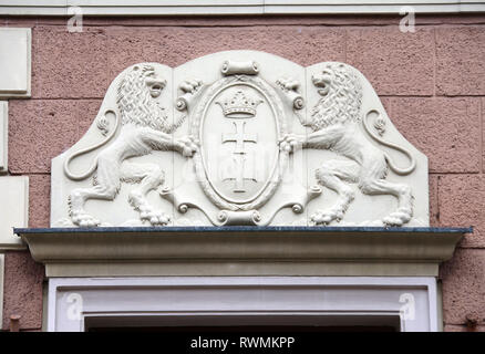 Danziger Wappen auf einem Gebäude in der Dluga Straße im Stadtzentrum Stockfoto