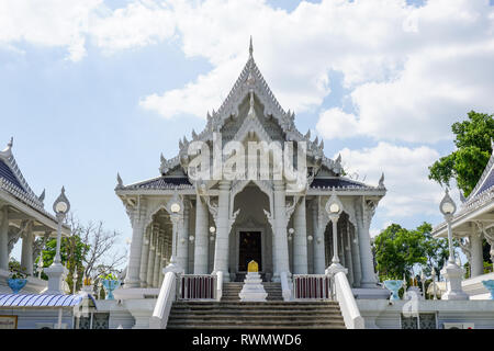 Die Vorderansicht des Krabi in Thailand Wat Kaew Stockfoto