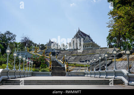 Von Krabi Wat Kaew an einem sonnigen Tag, Thailand Stockfoto