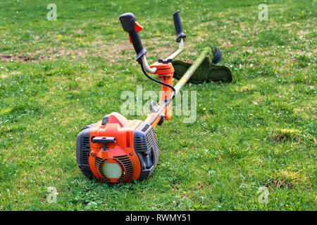 Rasenmäher Rasen schneiden Maschine Rasen Kutter Gartenbau Gärtner tool