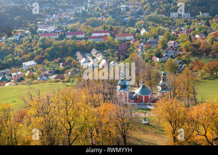 Untere Kirche, Obere Kirche und Kapellen von Golgatha in Banska Stiavnica, UNESCO (Slowakei) Stockfoto