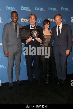 Berühmtheiten in der Presse während der 71st jährlichen Directors Guild of America Awards in Los Angeles Mit: Peter Farrelly, Mahershala Ali, Linda Cardellini, Viggo Mortensen Wo: Hollywood, California, United States Wenn: 02 Feb 2019 Credit: FayesVision/WENN.com Stockfoto