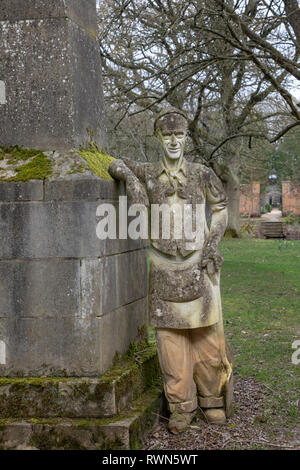 Denkmal für Gärtner, Thomas Mann, 1946 - 1986, West Green House Garden, Thackham's Lane, in der Nähe von Hartley Wintney, Haken, Hampshire RG27 8JB Stockfoto