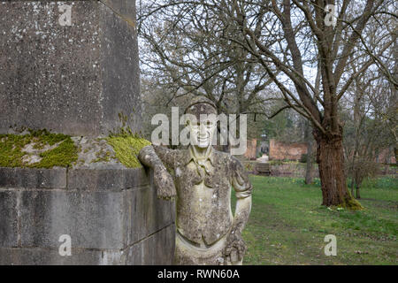 Denkmal für Gärtner, Thomas Mann, 1946 - 1986, West Green House Garden, Thackham's Lane, in der Nähe von Hartley Wintney, Haken, Hampshire RG27 8JB Stockfoto