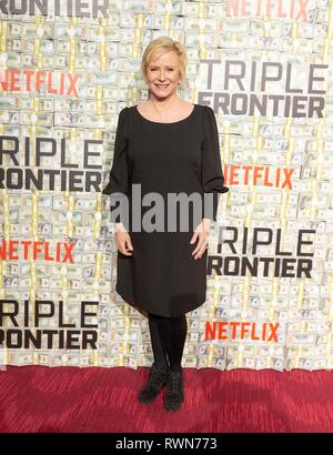 NEW YORK, NY - MÄRZ 03: Eve Plumb besucht die "Triple Frontier' Weltpremiere auf Jazz am Lincoln Center am 03 Maerz, 2019 in New York City. Stockfoto