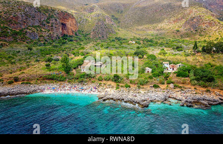 Natürliche Riserve Zingaro, Trapani, Sizilien, Italien. Riserva Naturale orientata dello Zingaro. Cala dell'Uzzo Stockfoto