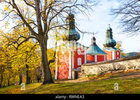 Untere Kirche von Golgatha in Banska Stiavnica im Herbst, UNESCO (Slowakei) Stockfoto