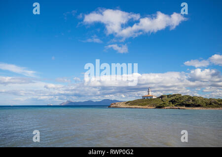 Weit d'Alcanada Leuchtturm in der Nähe von Alcudia auf Mallorca (Mallorca), Balearen, Spanien Stockfoto