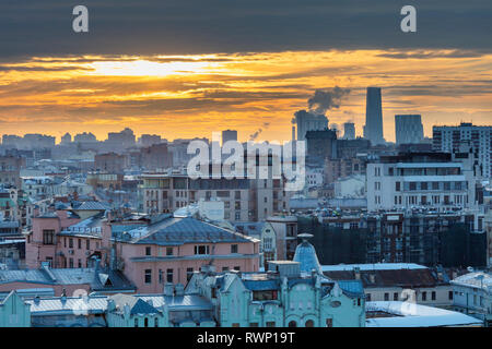 Stadtbild auf den Sonnenuntergang, Moskau, Russland Stockfoto