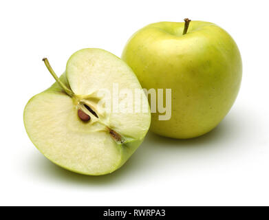 Ganze und halbe Golden Apple auf weißem Hintergrund Stockfoto
